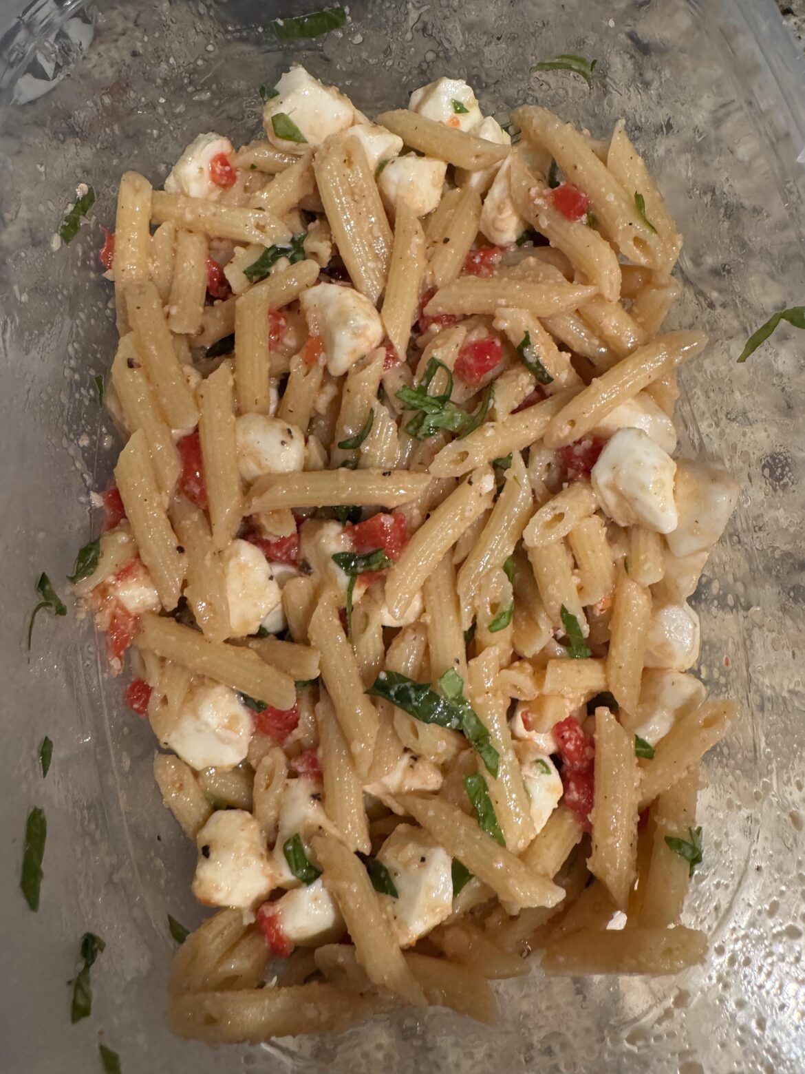 Mozzarella pasta salad