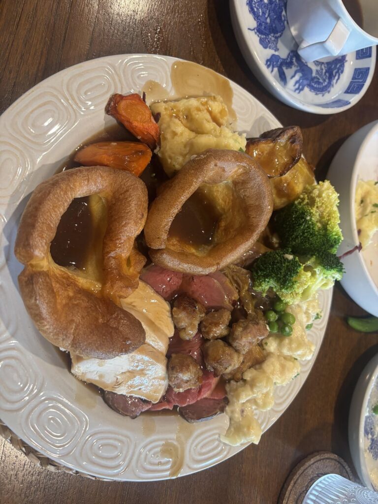 Sunday roast carvery in Thailand is this how you have them in the uk ?