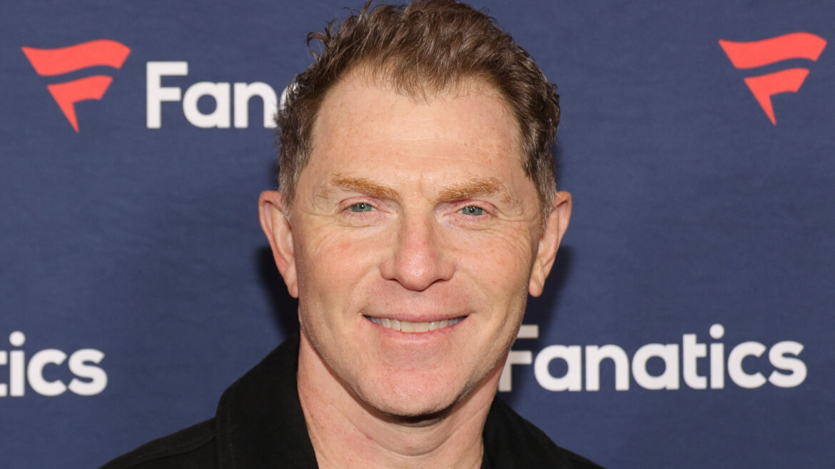 Espelette Pepper Is The Fiery Ingredient Bobby Flay Uses To Spice Up A Raw Bar