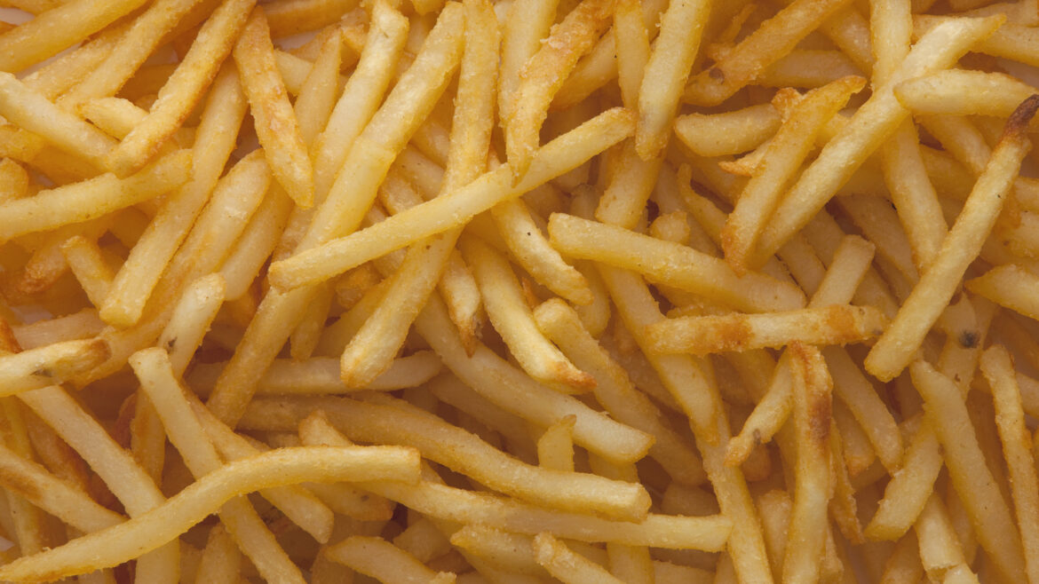 How To Make Fast Food Worthy French Fries At Home