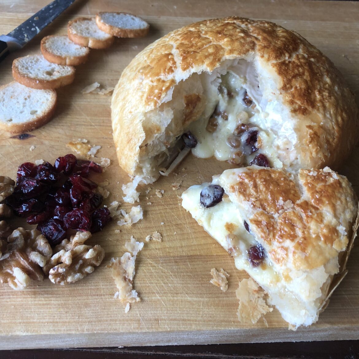 Stuffed Brie en Croûte