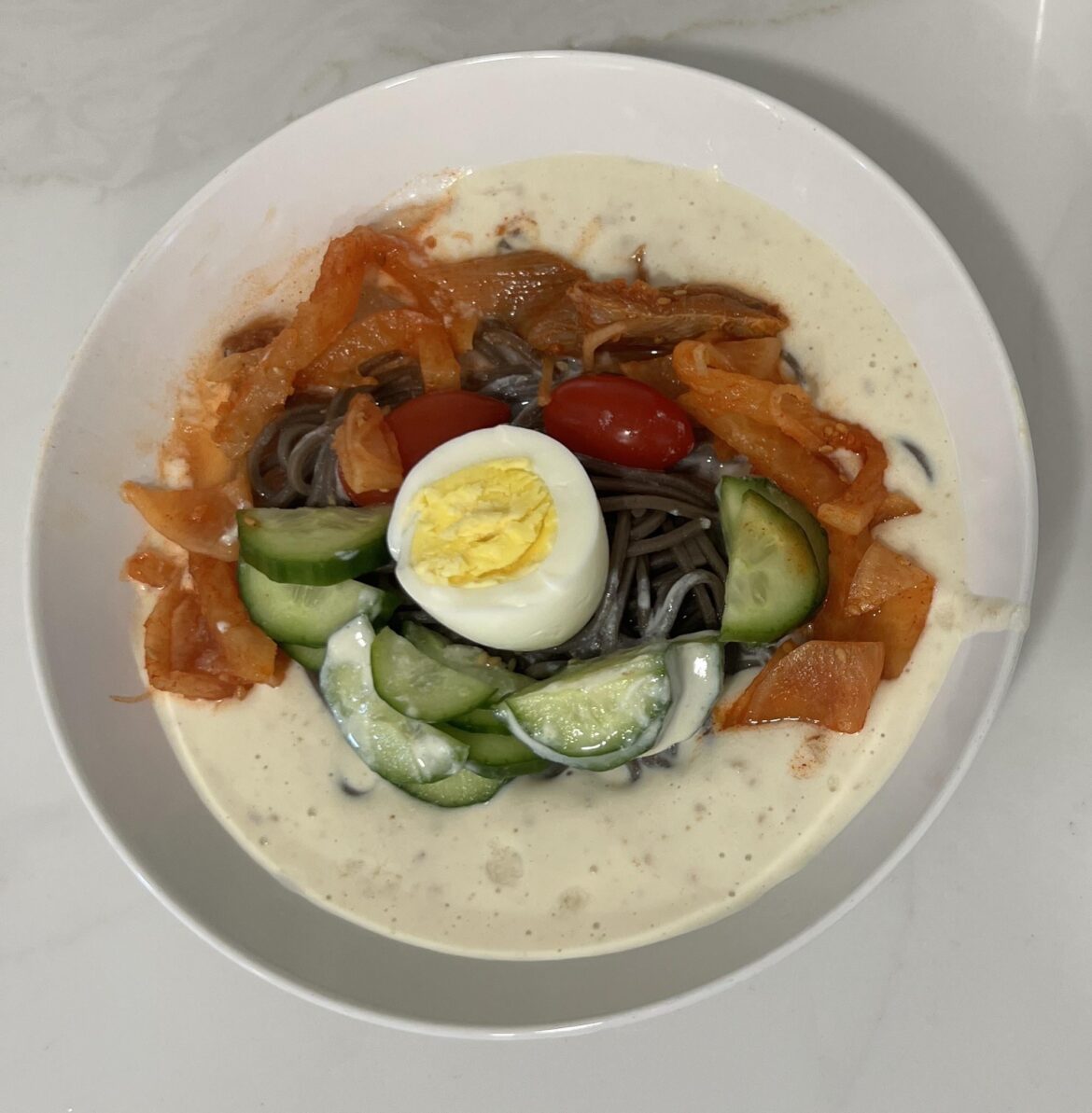 두부로 만든 “콩국수”