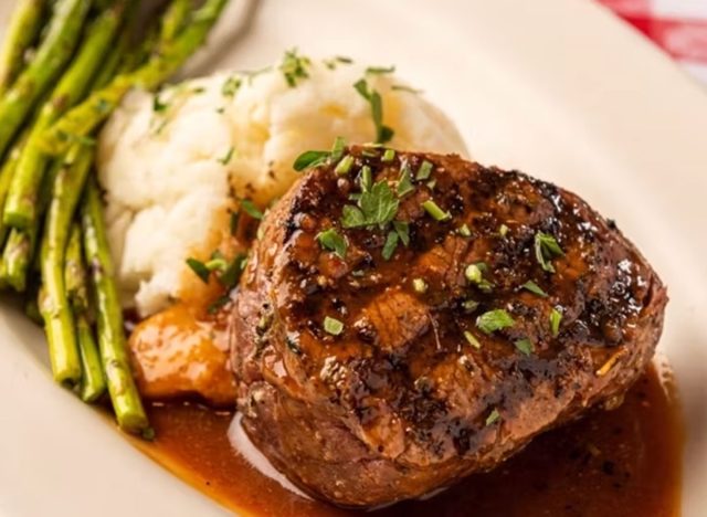 Maggiano's Center Cut Filet Mignon 