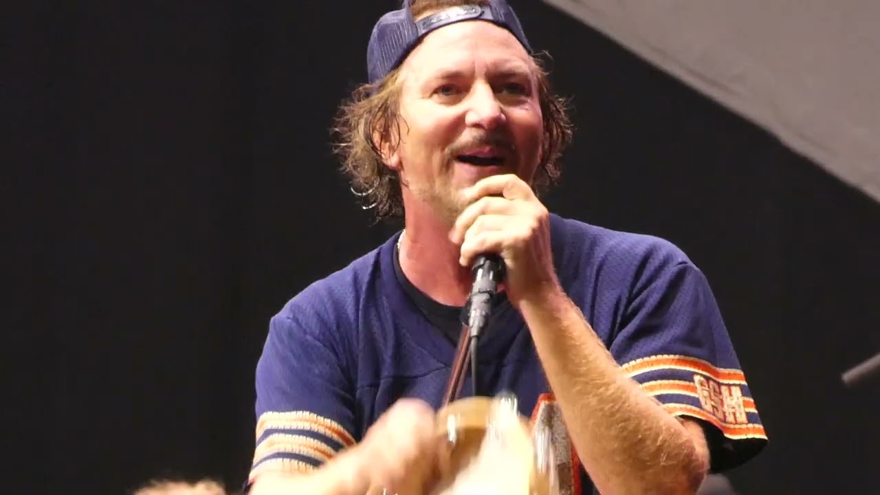 Pearl Jam - Yellow Ledbetter - Barcelona Palau Sant Jordi 8 July 2024 - YouTube