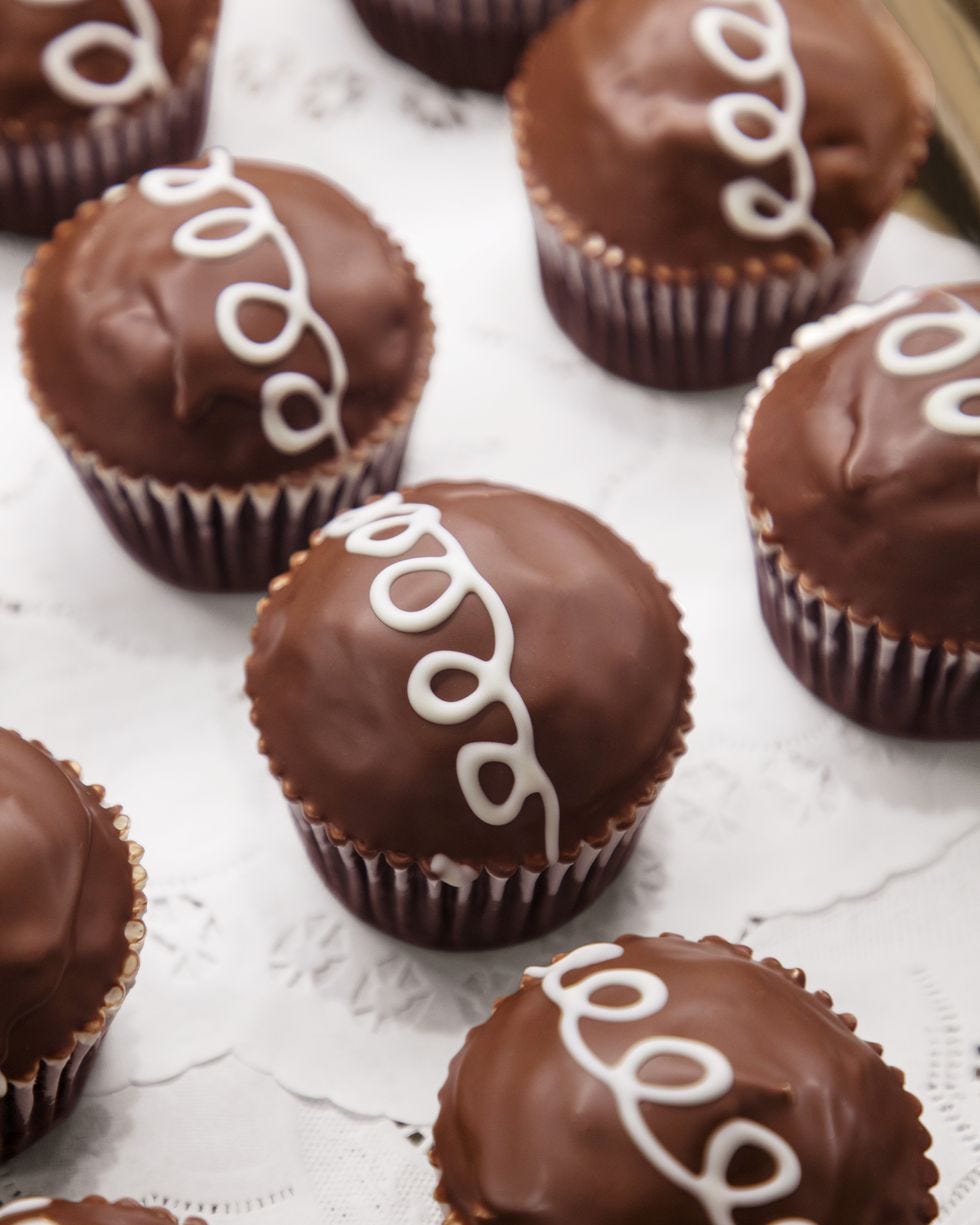 chocolate creme mothers day cupcakes