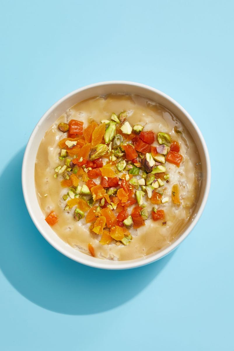 Oatmeal with Apricots and Pistachios oatmeal with apricots and pistachios in a bowl