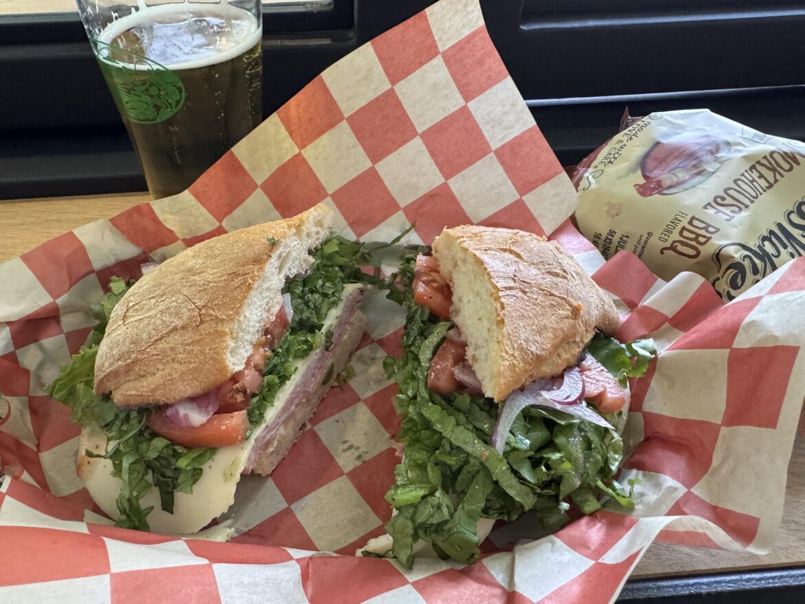 Handsome dans Italian is great for a $12 combo