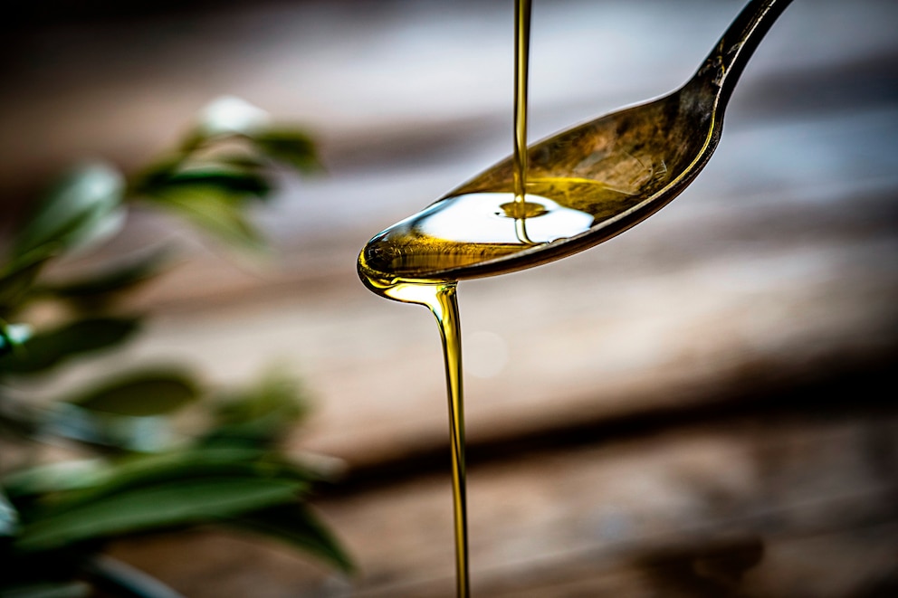 PHOTO: Pouring extra virgin olive oil on a spoon in an undated stock photo. 