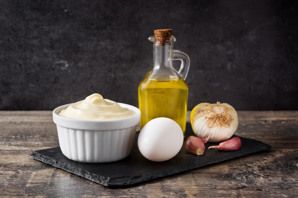 PHOTO: Mayonnaise and olive oil. 