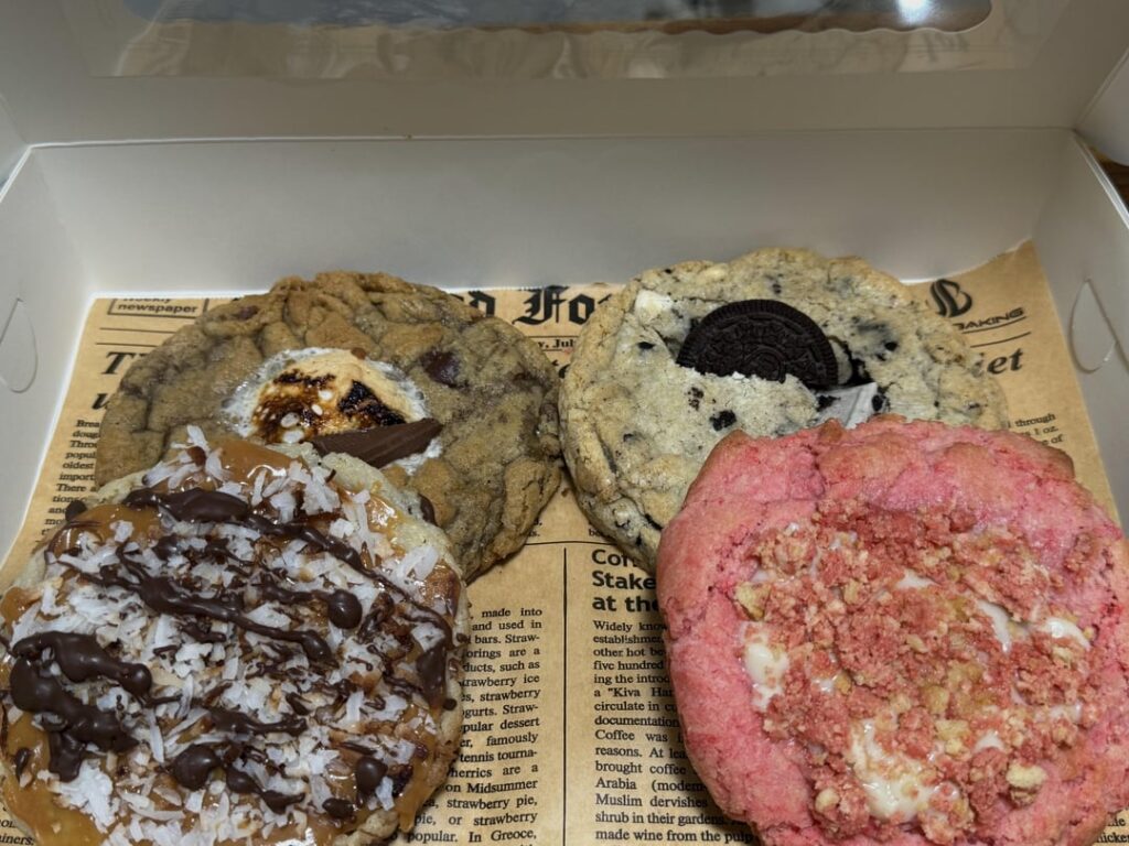 JUMBO COOKIES/BROWNIES/RICE KRISPIES/ FUDGE