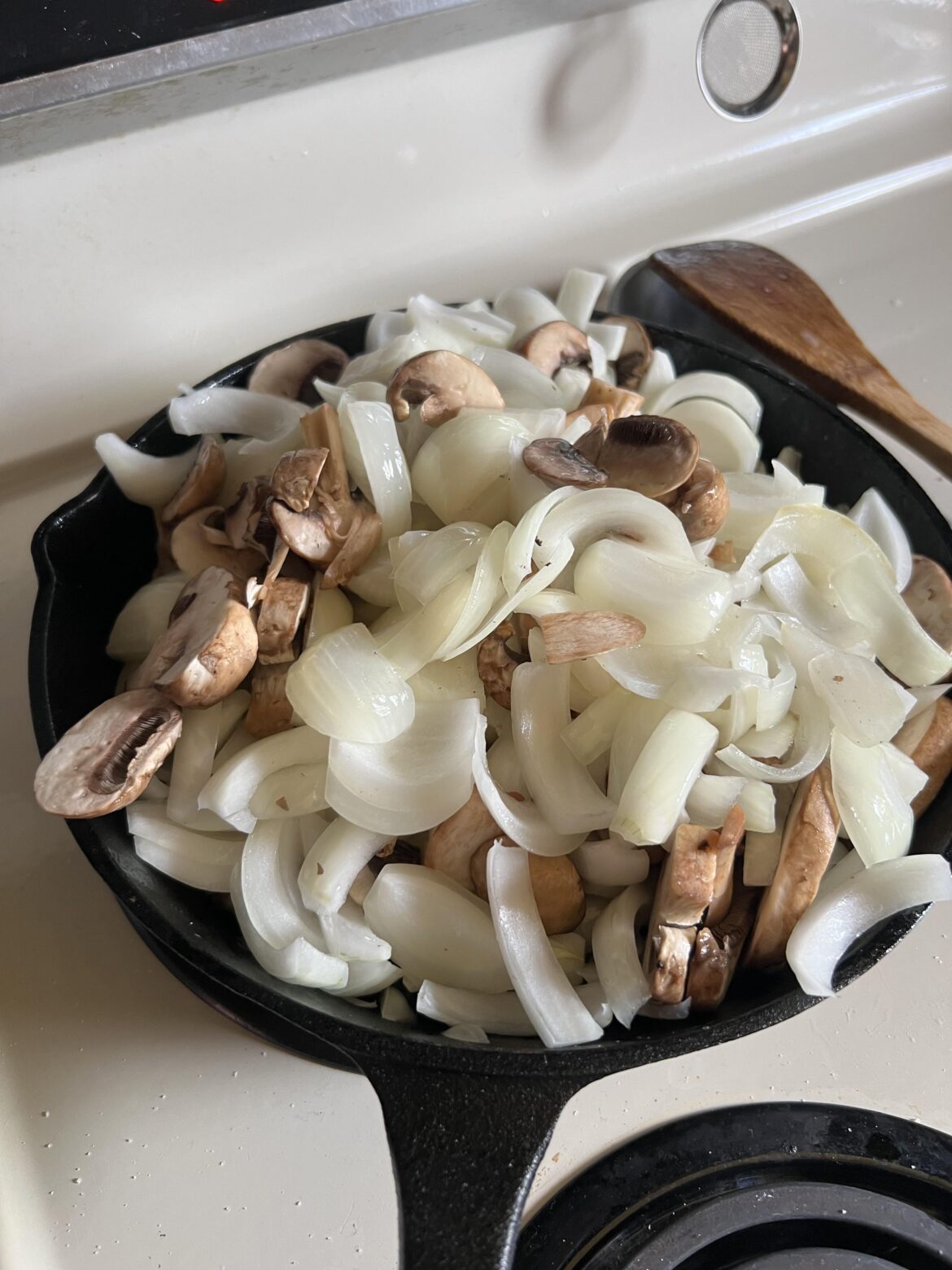 Recently throwing in mushrooms, feels like an illicit act involving my dearest love, onions. The onions get so earthy and umami-ie, and the mushrooms are incredibly sweet when done with Vidalia.
