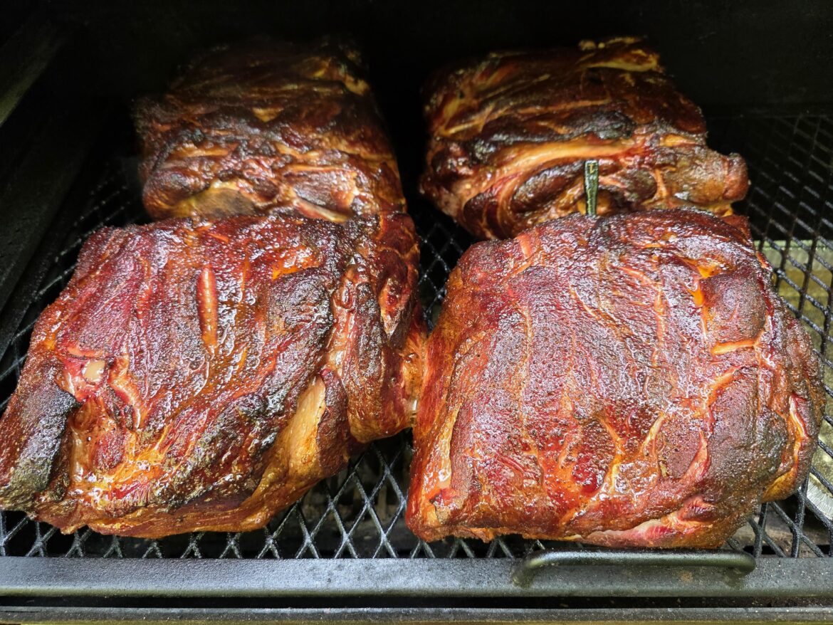 4 hours in, this 40 pounds is looking good! Oak and cherry wood splits for fuel.