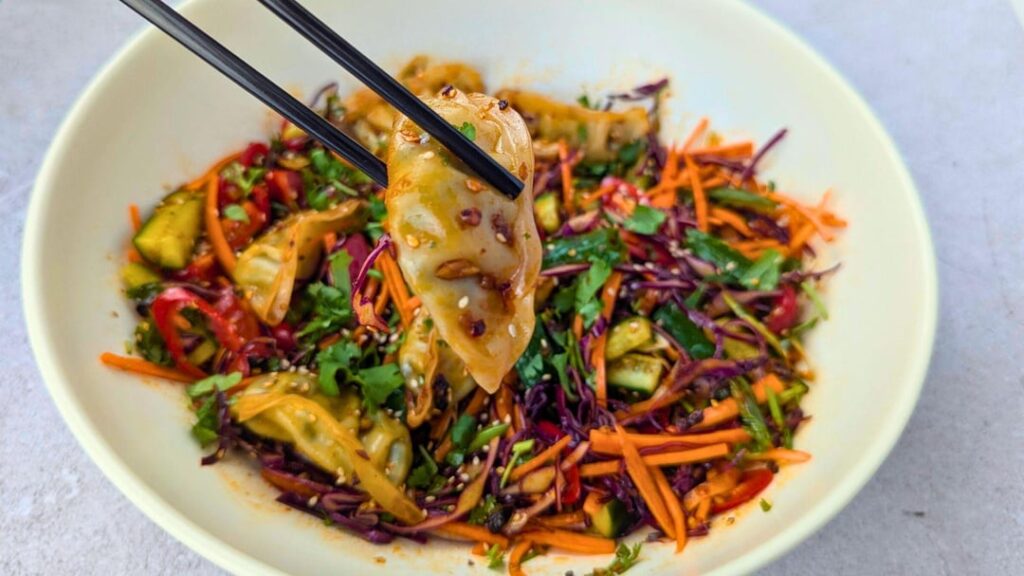 Vegetable Dumpling Salad with Spicy Homemade Salad Dressing