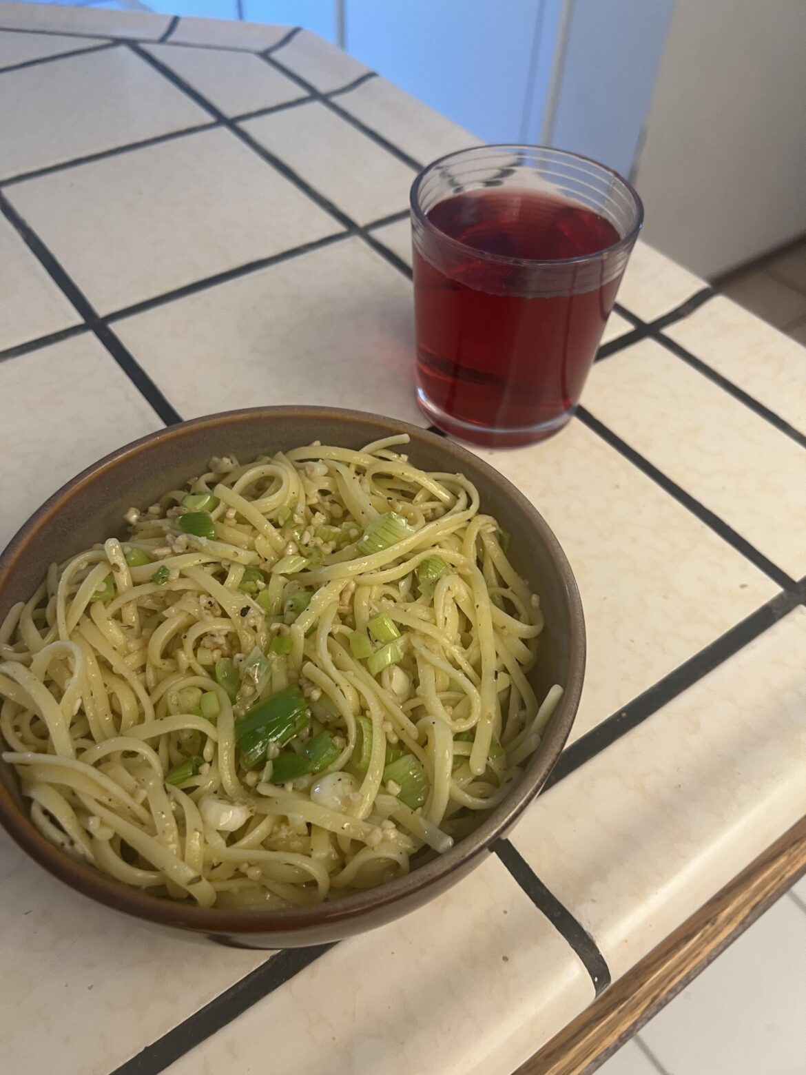 Garlic green onion pasta Garlic green onion pasta