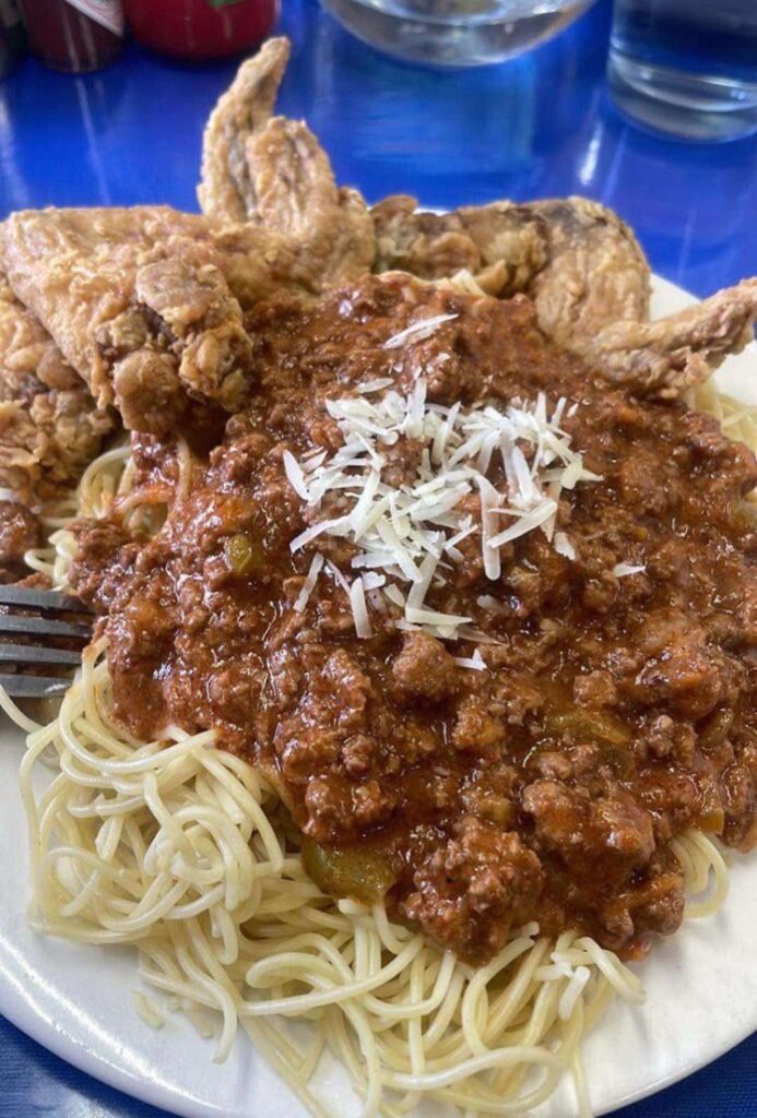 Had the meatiest,yummiest spaghetti at a birthday I went to