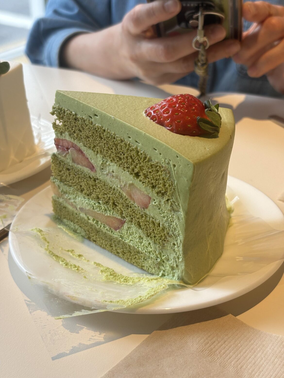 Matcha strawberry cake