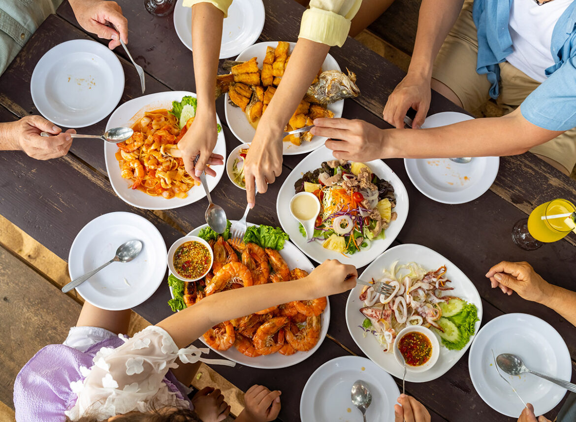 Appetizers Chefs Say to Always Avoid at Chain Restaurants Appetizers Chefs Say to Always Avoid at Chain Restaurants