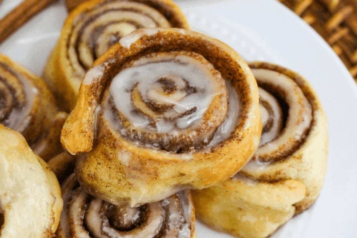 15 Delicious Mother’s Day Brunch Ideas To Spoil Mom