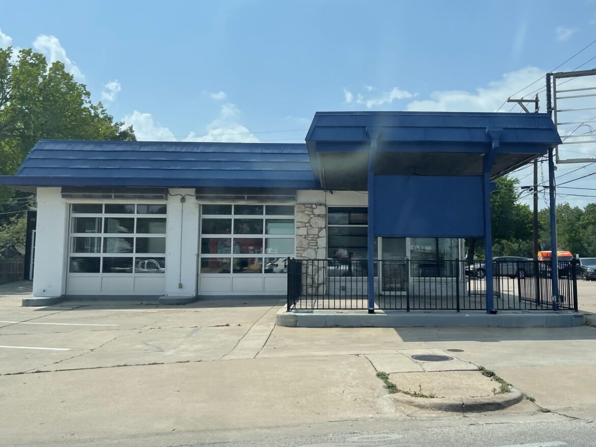 Stinson’s Closed & Emptied Out