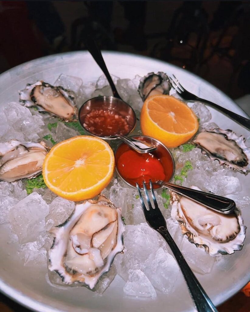 Found a bunch of Happy Hour & food specials around NYC – sharing in case it helps anyone save $$