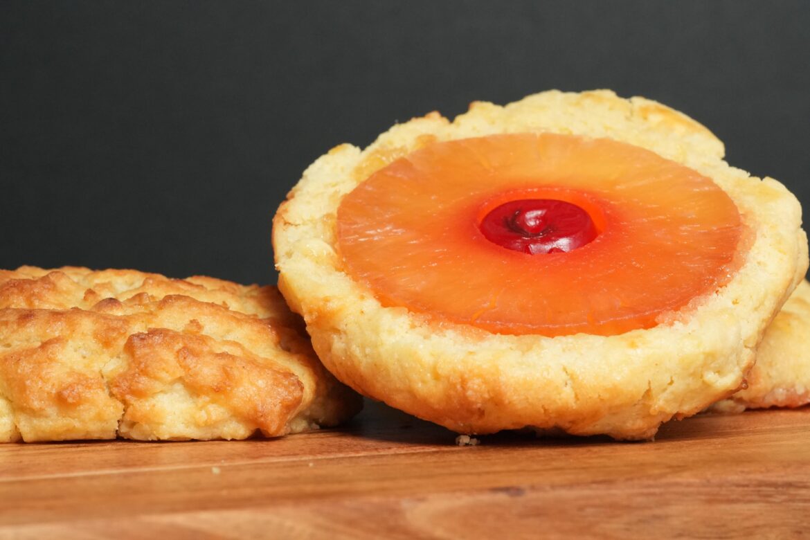 Upside-Down Pineapple Cake Cookies