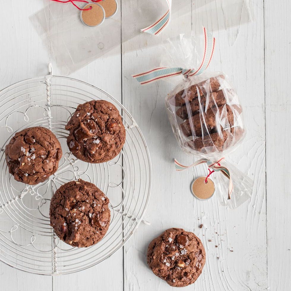 triple chocolate hazelnut cookies