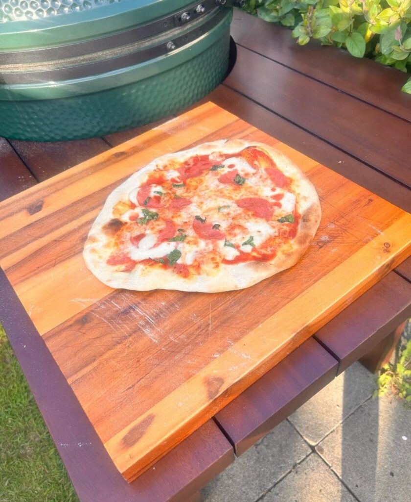 1st pizzas on my XL BGE