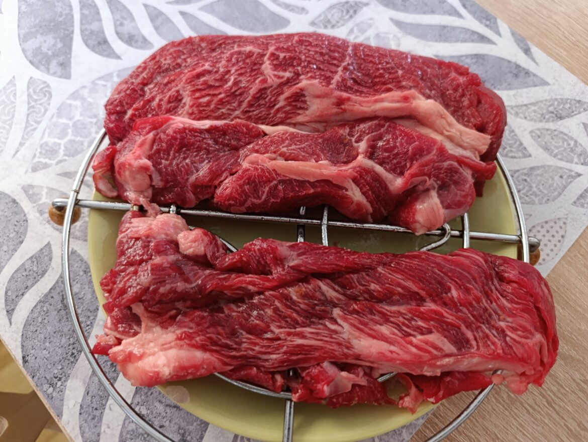 Got this cut (and offcut) for 4€ in total.