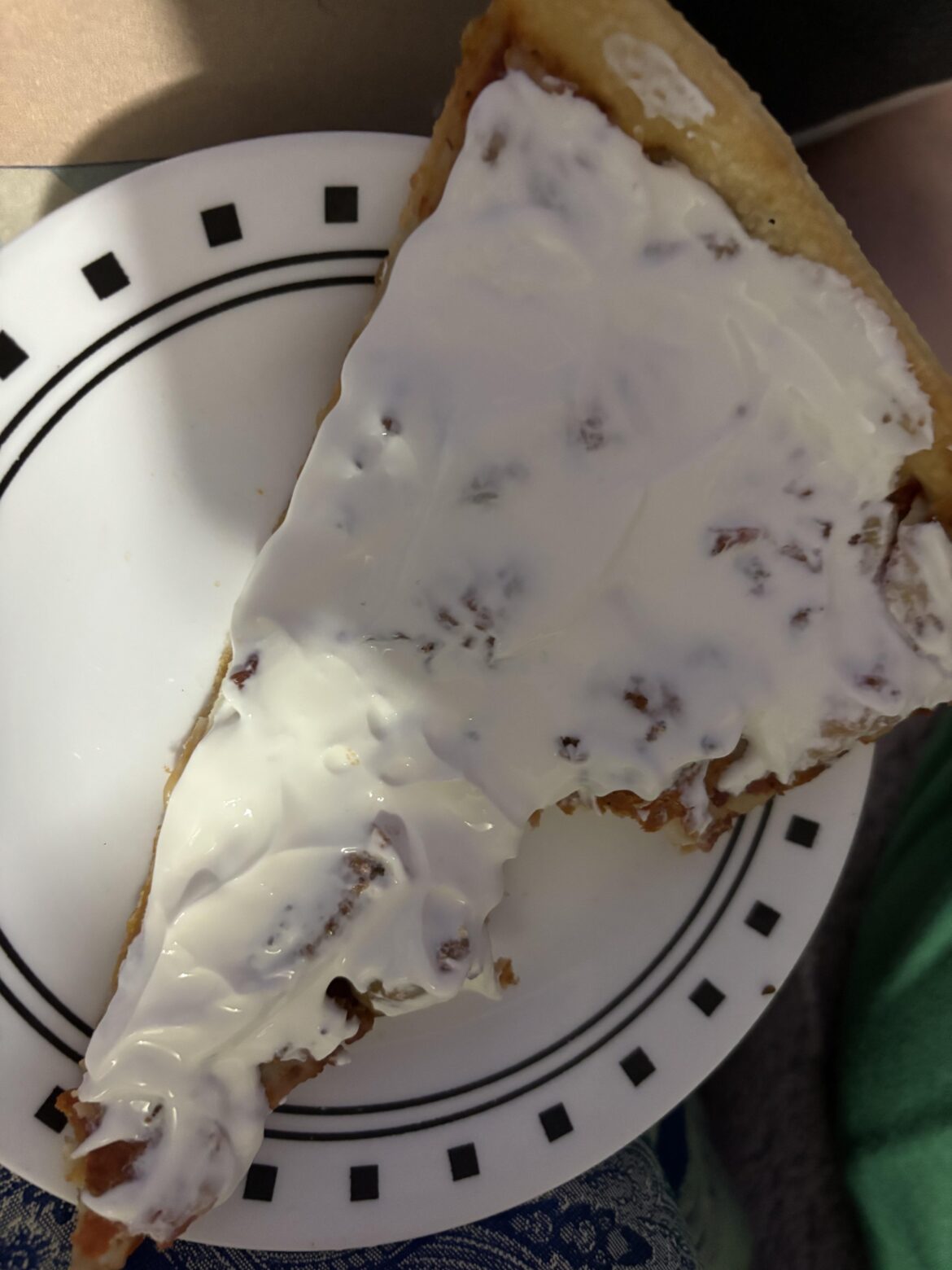 Why did my girlfriend put sour cream on her pizza and eat it from the side?