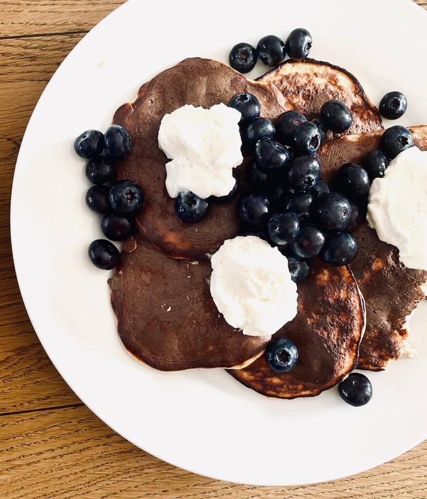 Breakfast… protein pancakes and a coffee for 36g protein and 10g fibre Breakfast... protein pancakes and a coffee for 36g protein and 10g fibre