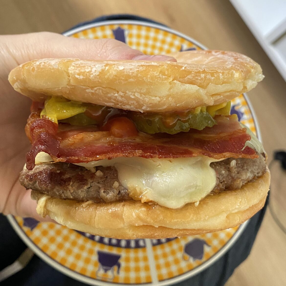 It was my birthday and I wanted to try a Luther.. 2 fresh lidl donuts (THE best ones) my own patty ground from some fatty round trimmings, bacon, Azores ‘ilha’ cheese. Some rehydrated onions, sauce and pickles.