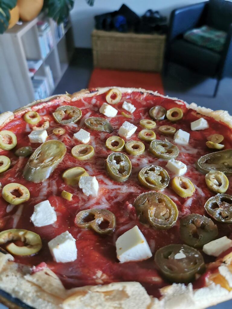288 kcal pizza with toppings