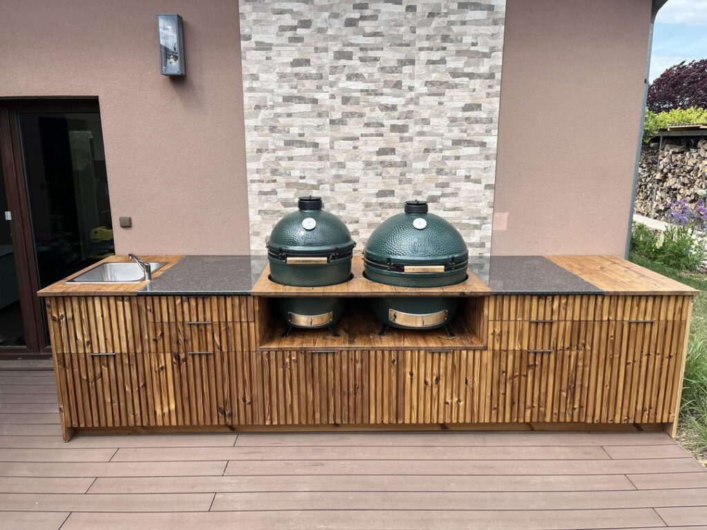 Outdoor kitchen finished