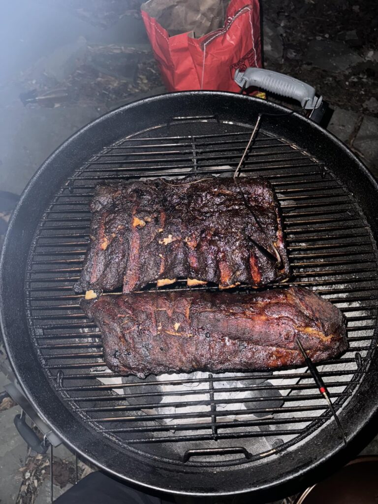 Beef and pork ribs on the kettle