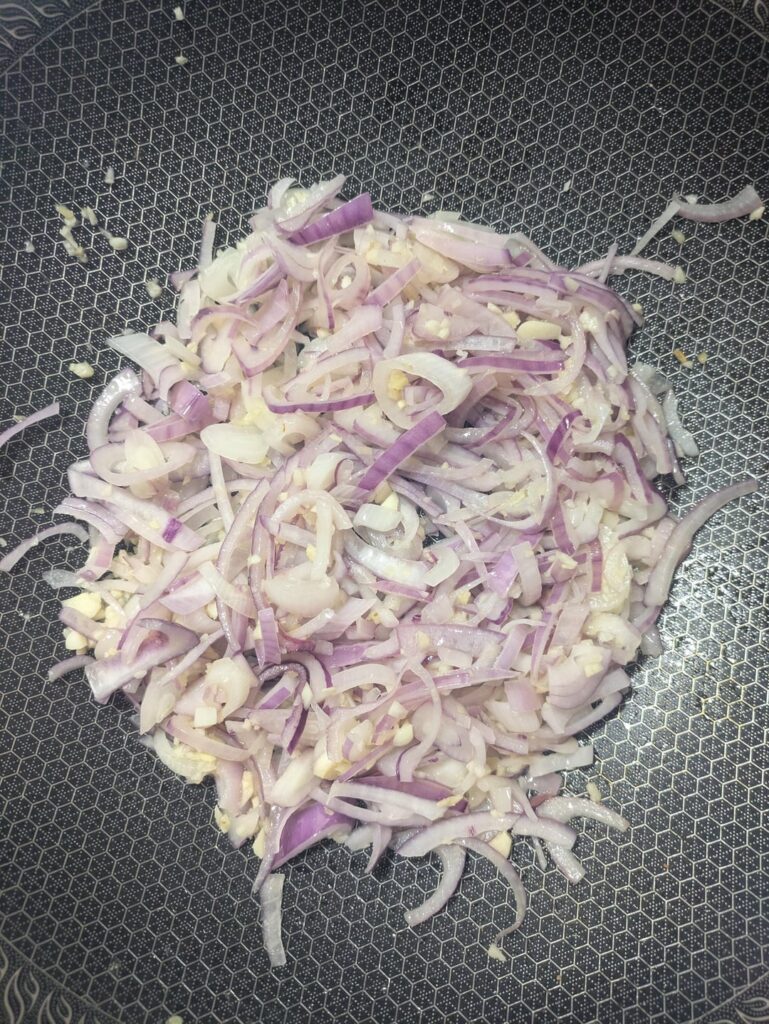 Onion biryani
