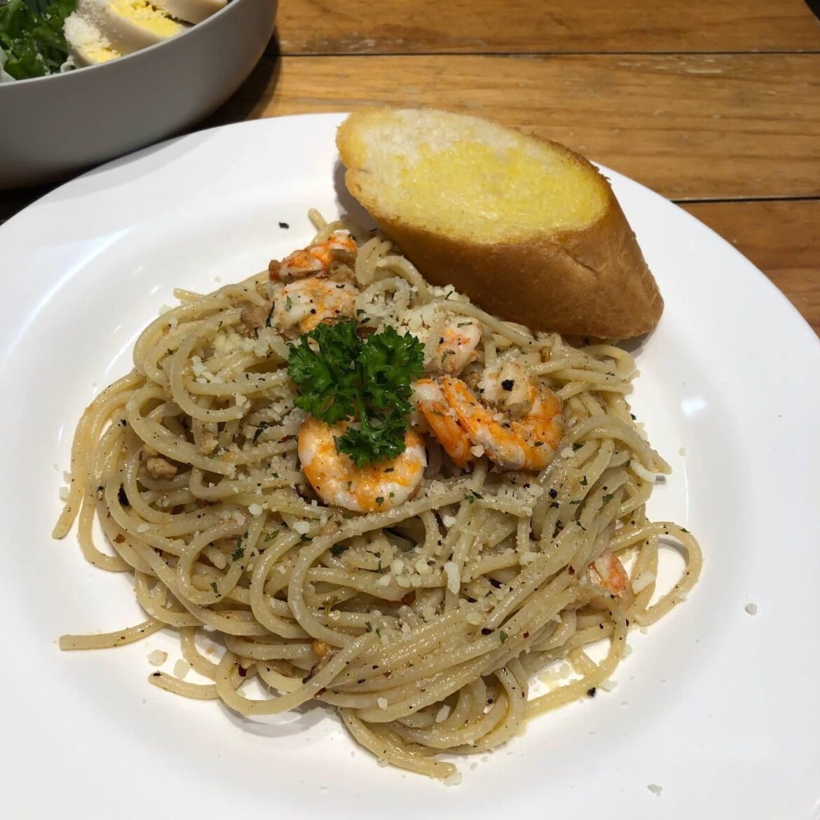 First time having Shrimp Aglio Oglio First time having Shrimp Aglio Oglio
