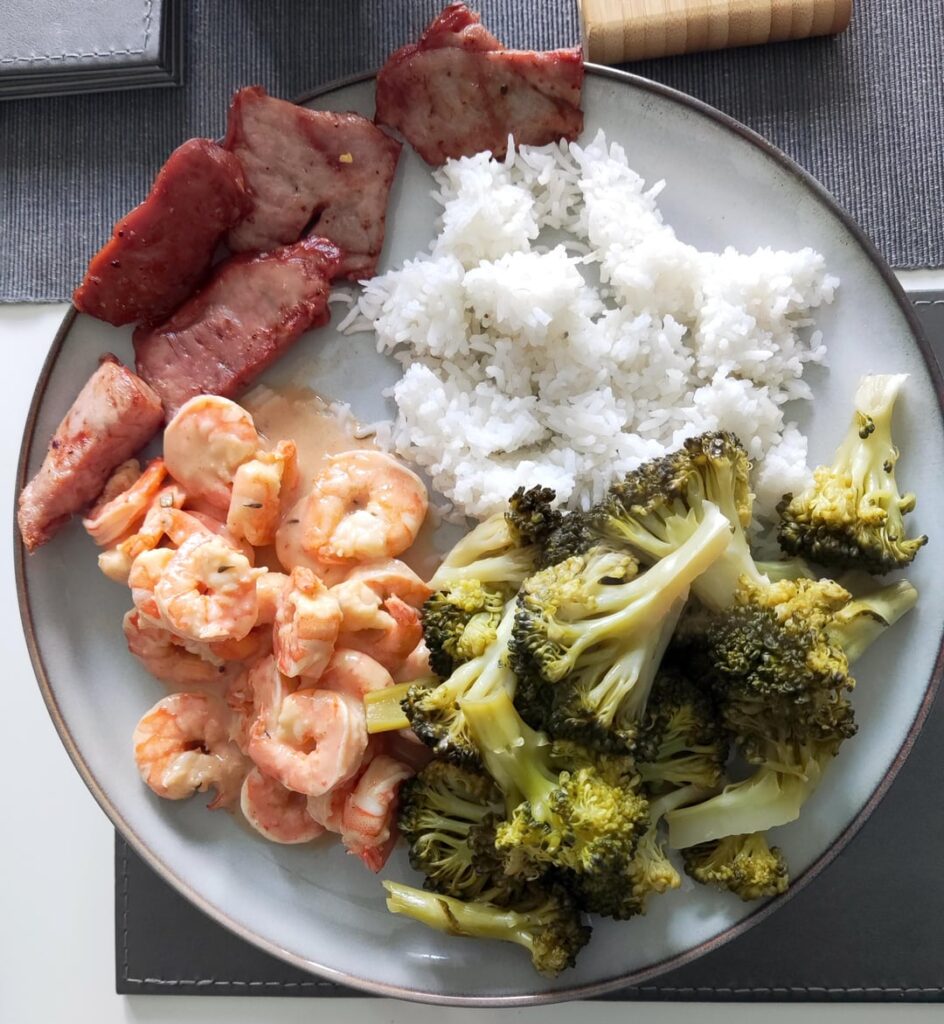 377 kcal for this whole plate of food (48.7 protein)