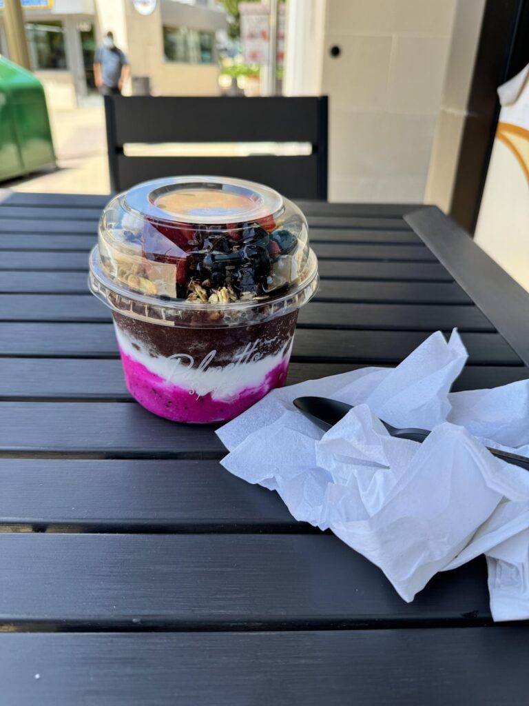 acai bowl! been wanting to try this place for awhile 🥹