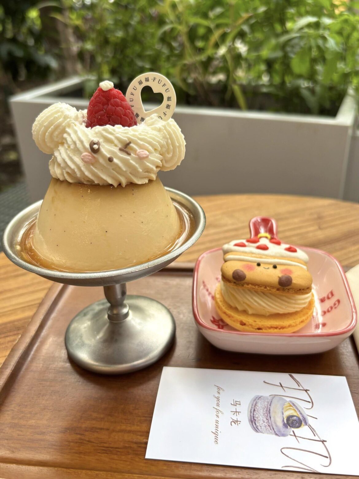 Custard pudding & jellycat inspired macaron