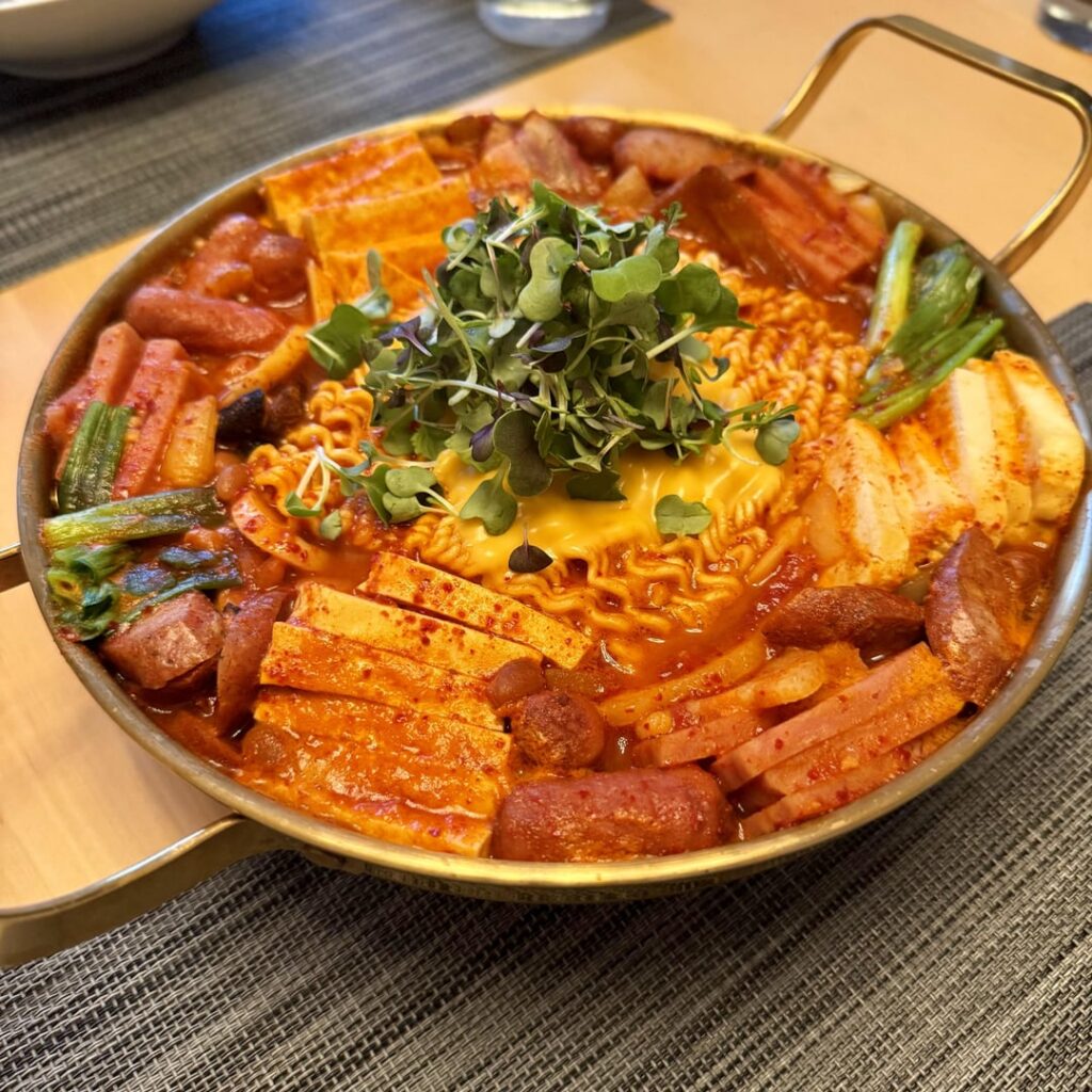 Budae jjigae night