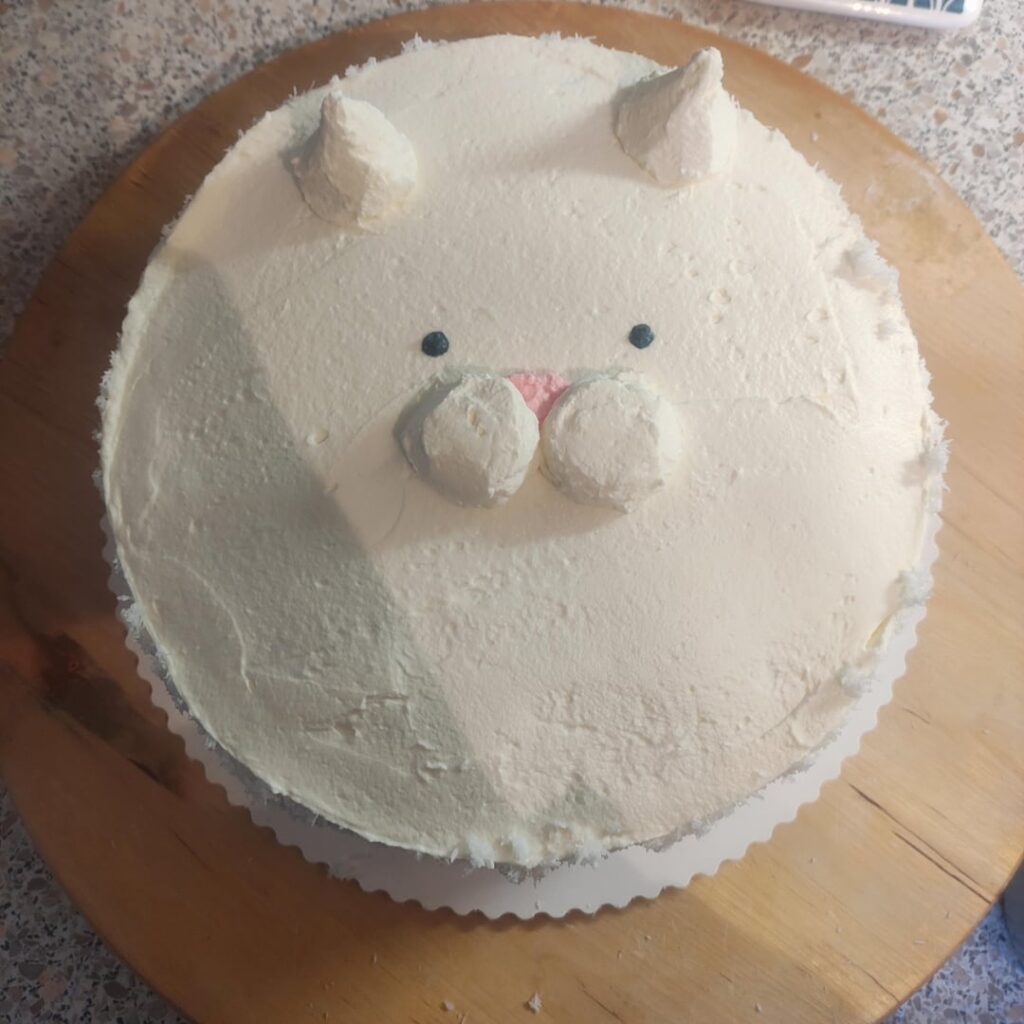 Coconut kitty cake!
