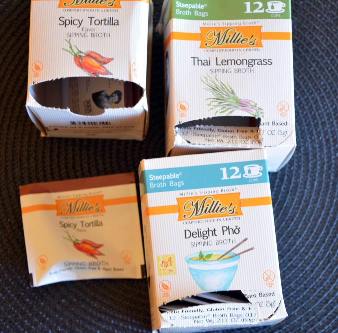 [review] Tried these 10 Calorie sipping broths. Spicy Tortilla is definitely my favorite (5/5 stars). The others are nice (4/5)