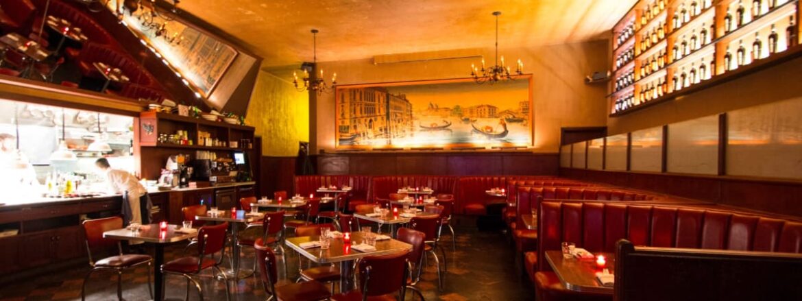 Go to this North Beach old-school Italian spot for the scene, not the food. – Review – San Francisco Go to this North Beach old-school Italian spot for the scene, not the food. - Review - San Francisco