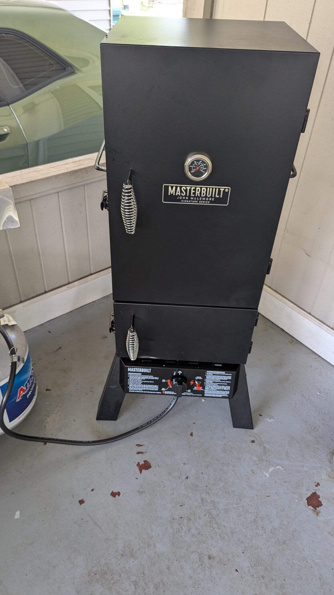 Can I hang with you guys? It's not fancy but for $33 after discounts and gift card I couldn't turn down my first smoker