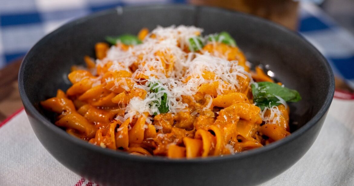 Fusilli alla vodka with Italian sausage: Get the recipe!