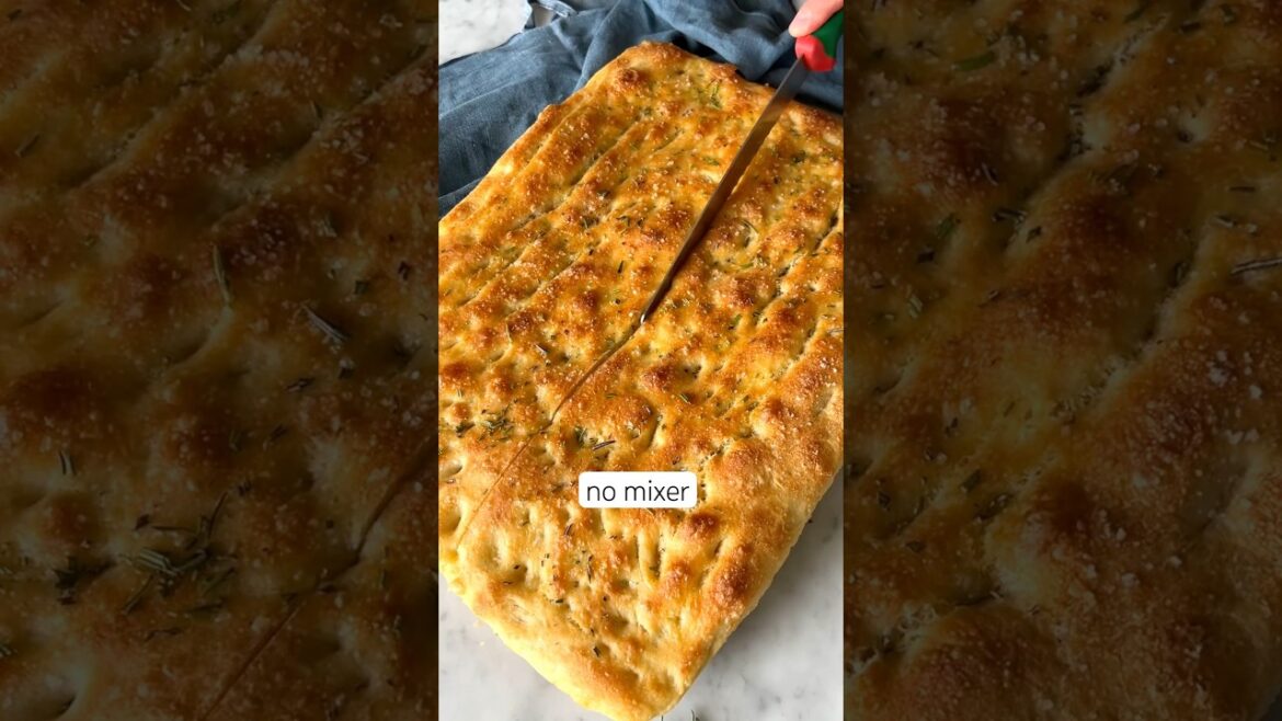 Schiacciata (Tuscan Flatbread) Schiacciata (Tuscan Flatbread)