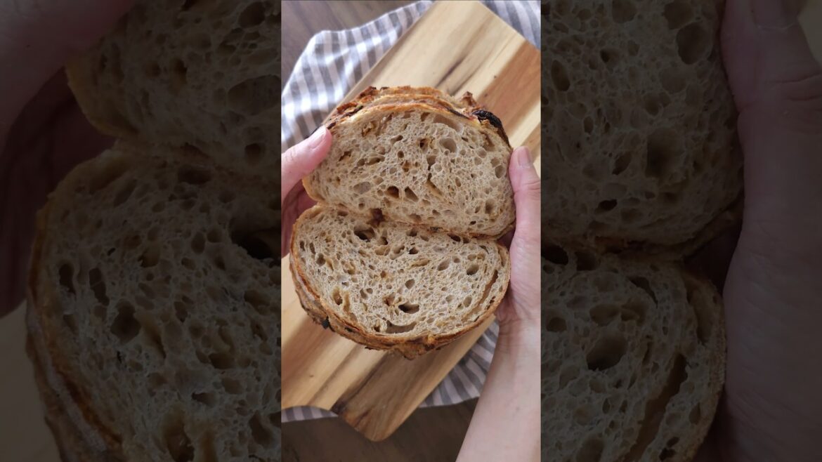 Sourdough + Onion = Next-Level Flavour #artisanbread #sourdough