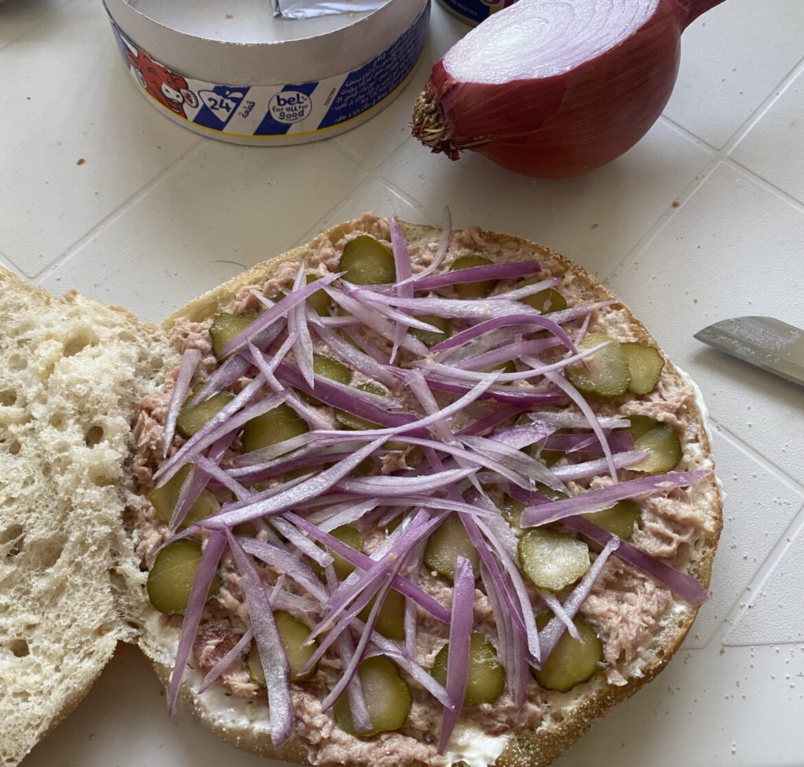 The ONLY right Onion to sandwich proportion 🤤😋 ( Tuna sandwich )