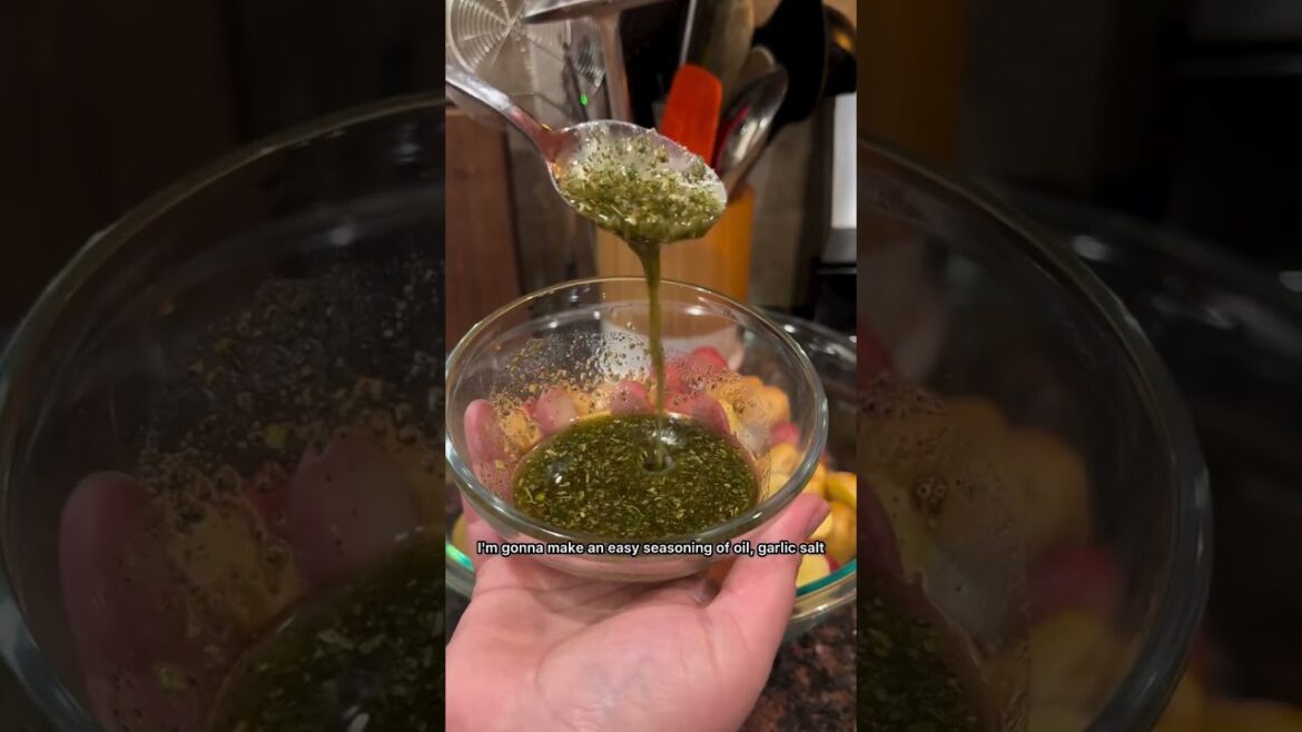 These roasted dinner potatoes need to be added to your dinner-sides rotation! Put these together, These roasted dinner potatoes need to be added to your dinner-sides rotation! Put these together,