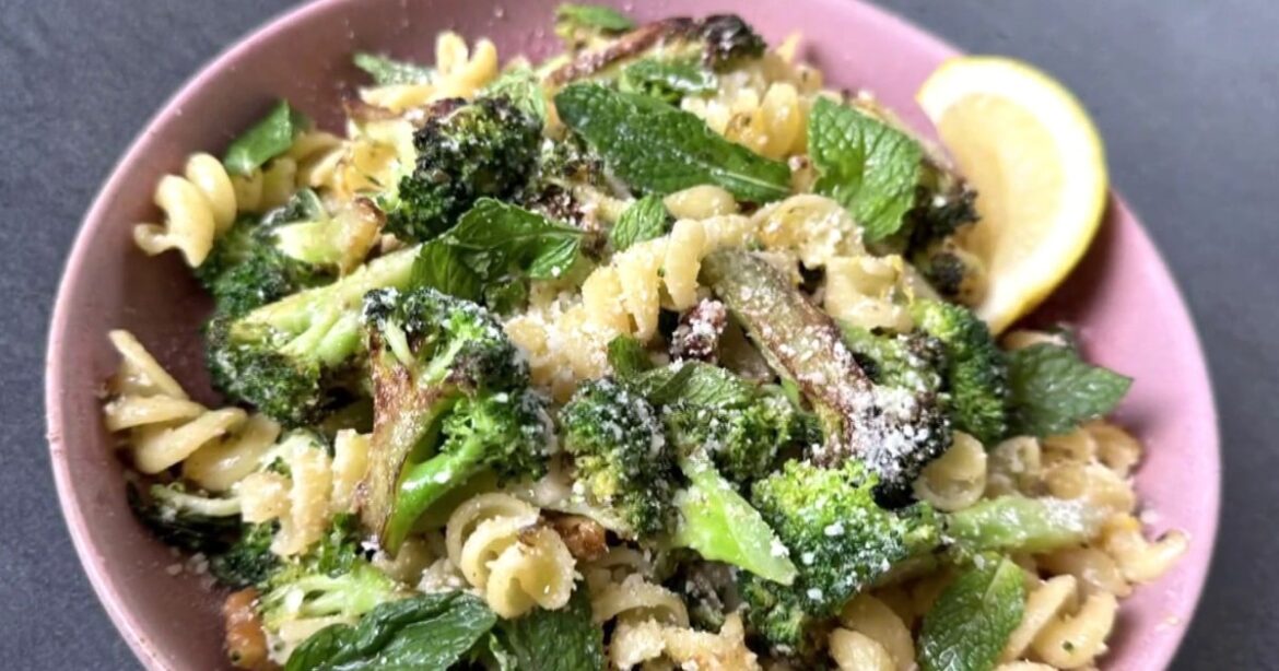 Blistered Broccoli Pasta With Toasted Walnuts: Get The Recipe! Blistered Broccoli Pasta With Toasted Walnuts: Get The Recipe!